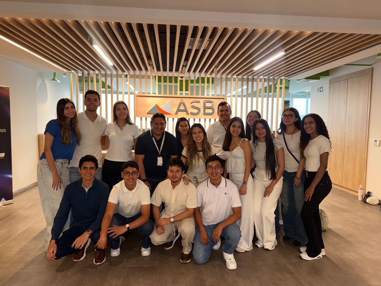 Visita del FIC a ASB Bank Corp en Panamá